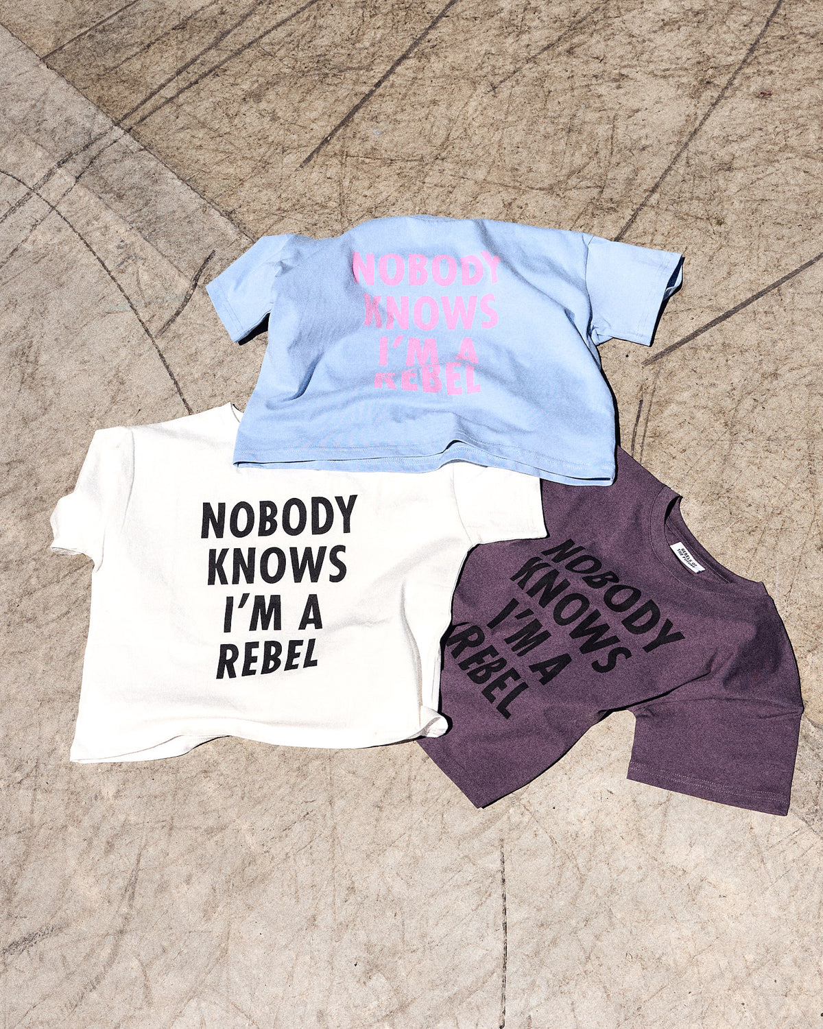 Nobody Knows Tee - Periwinkle
