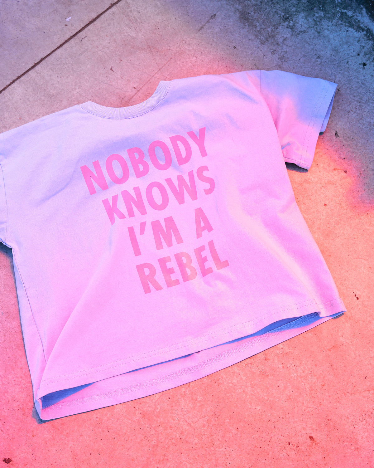 Nobody Knows Tee - Periwinkle